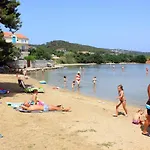 Triple 8223e 3* Pašman