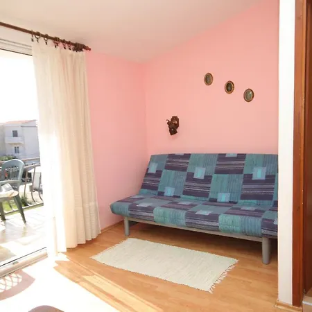 Triple 8223e Pašman