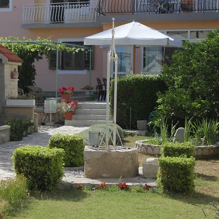 Triple 8223e Affittacamere