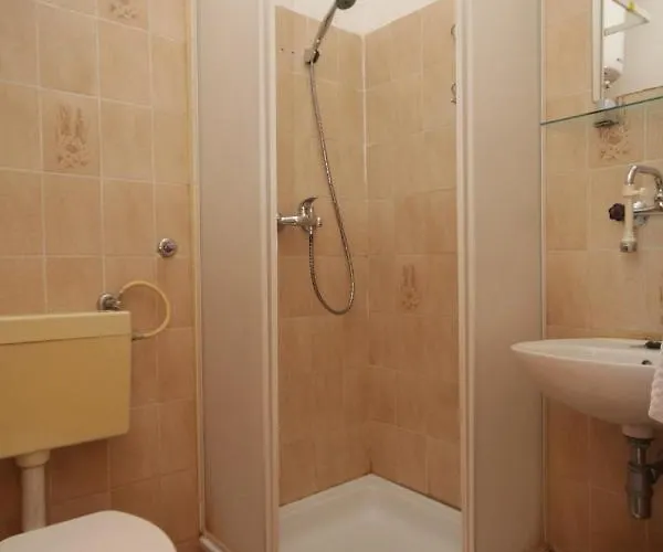 Triple 8223e 게스트하우스 Pašman