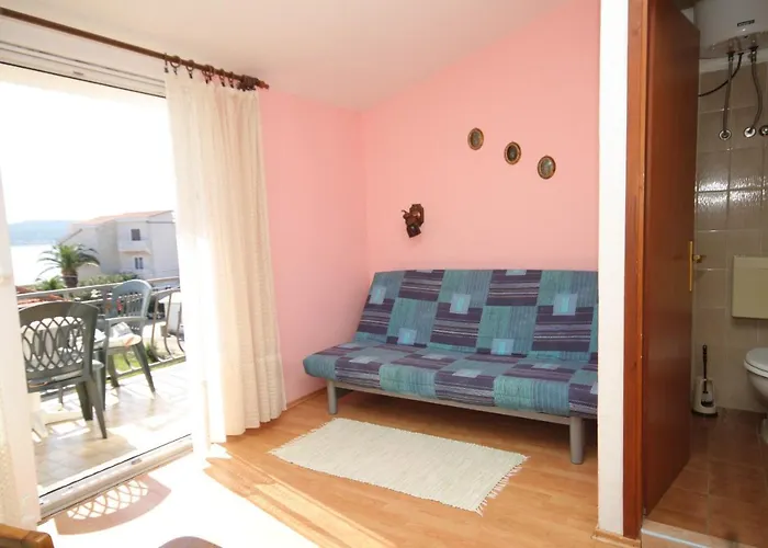 Triple 8223e Pašman