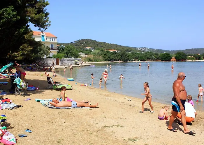 Triple 8223e 3* Pašman