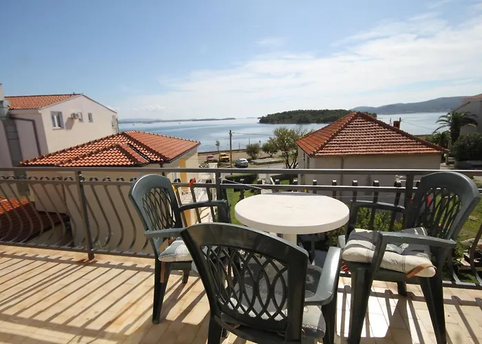 בית הארחה Triple 8223e 3*